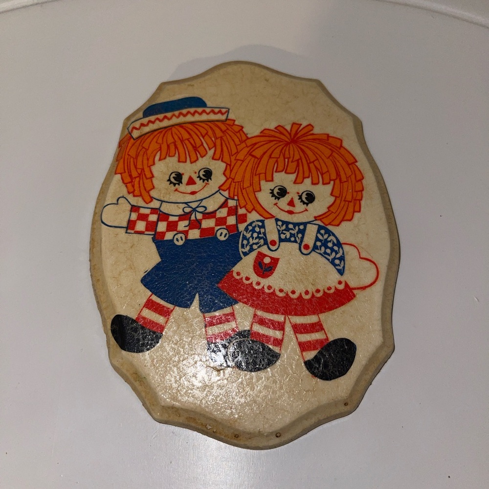 Vintage 1970’s Raggedy Ann & Andy Wall Plaque